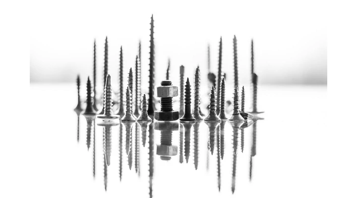 Az örök kedvenc: csavarhúzók és különféle csavarkötések